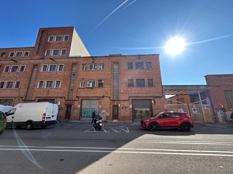 Industrial in L'Hospitalet de Llobregat, Barcelona for sale - Building Photo - Image 1 of 9