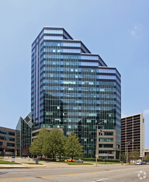 1001 Lakeside Ave E, Cleveland, OH for sale - Primary Photo - Image 1 of 1