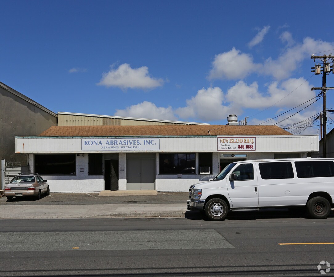 148206 Mokauea St, Honolulu, HI 96819 Mokauea Street Complex