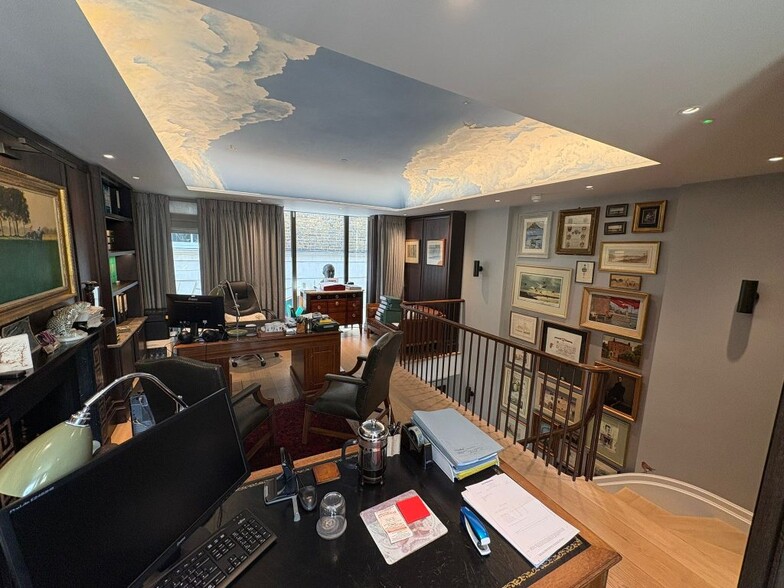 4 Kimbolton Row, London for lease - Interior Photo - Image 3 of 7