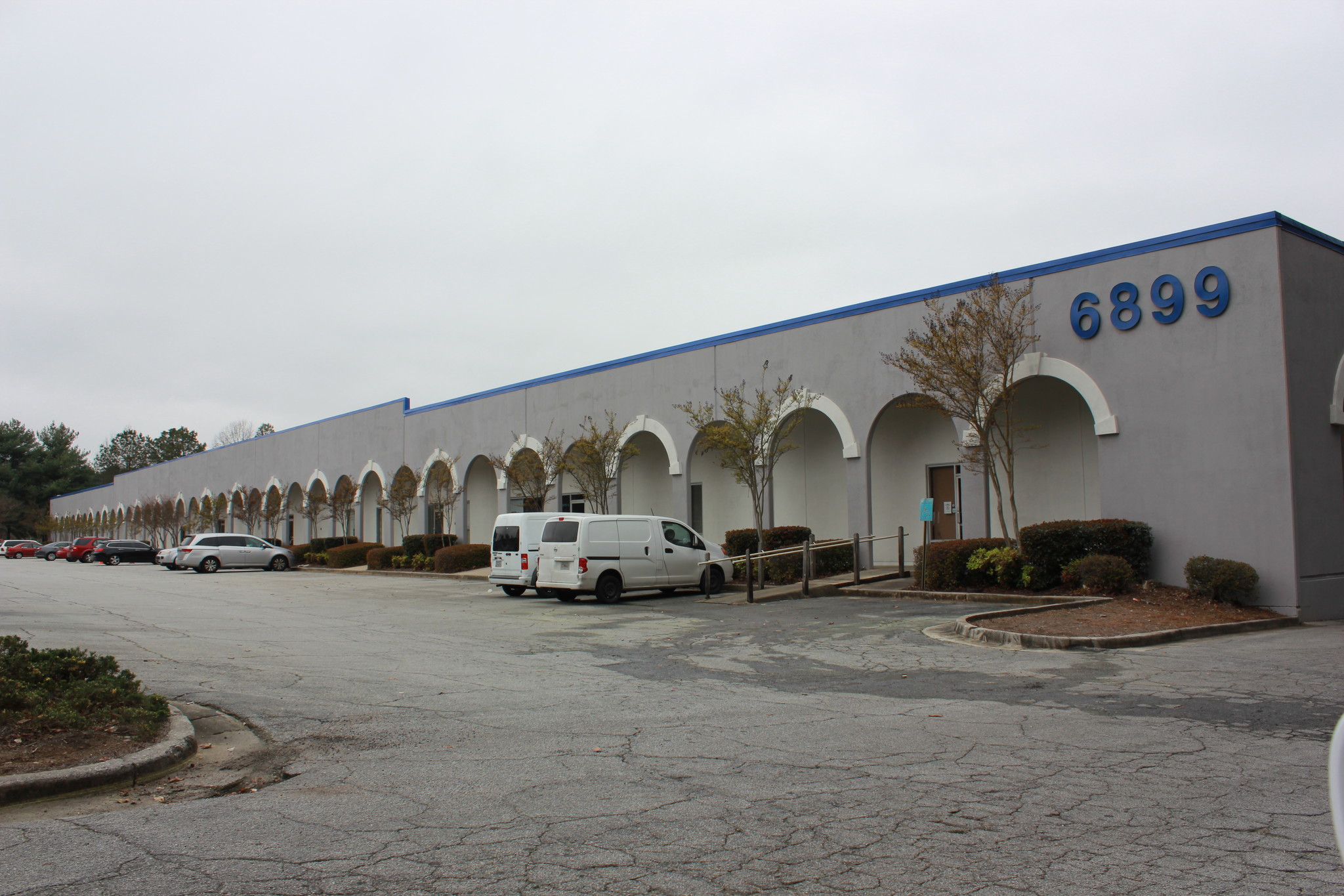 6899 Peachtree Industrial Blvd, Peachtree Corners, GA for lease Primary Photo- Image 1 of 14