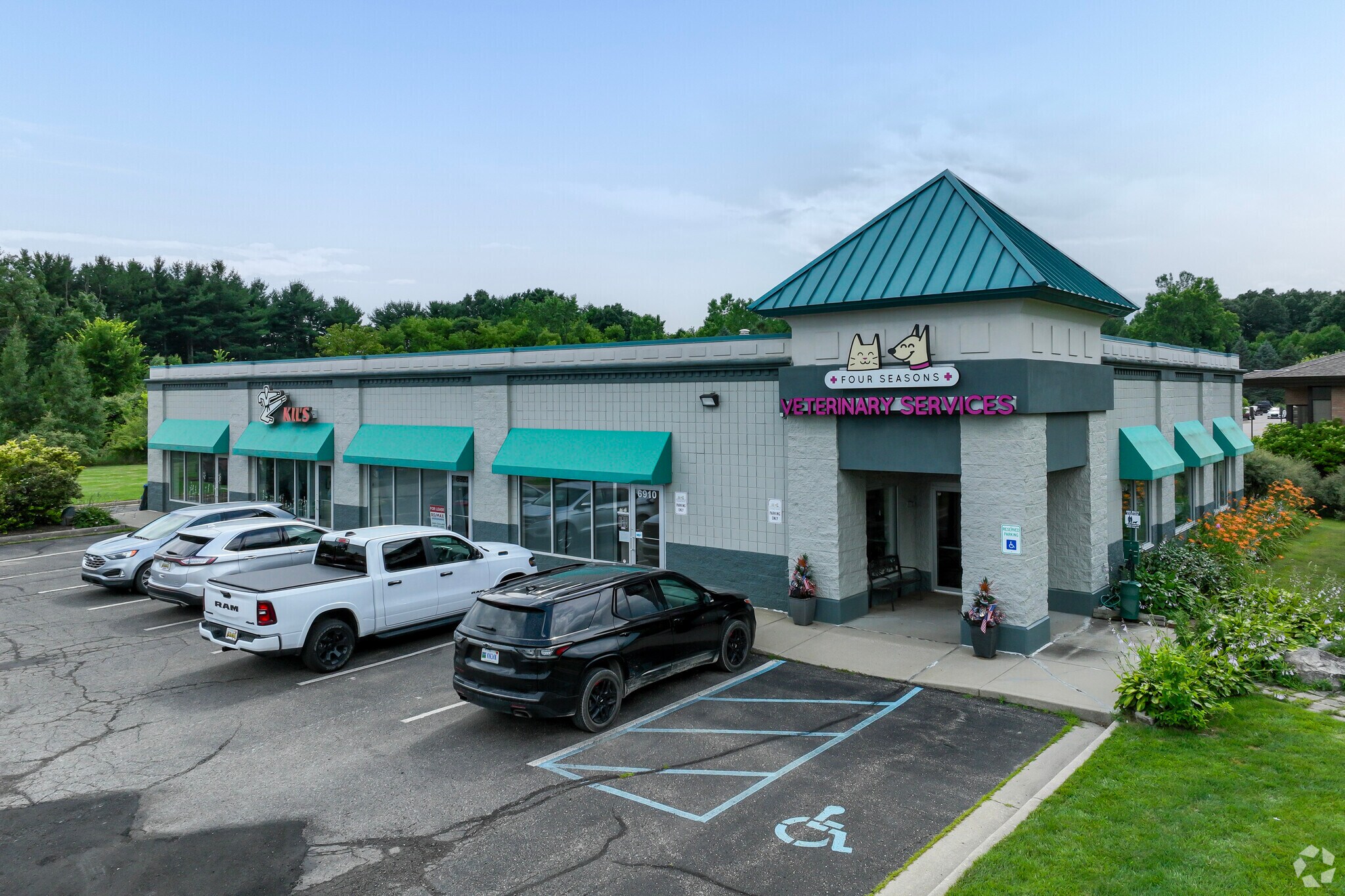 6936 Grand River Rd, Brighton, MI for lease Primary Photo- Image 1 of 6