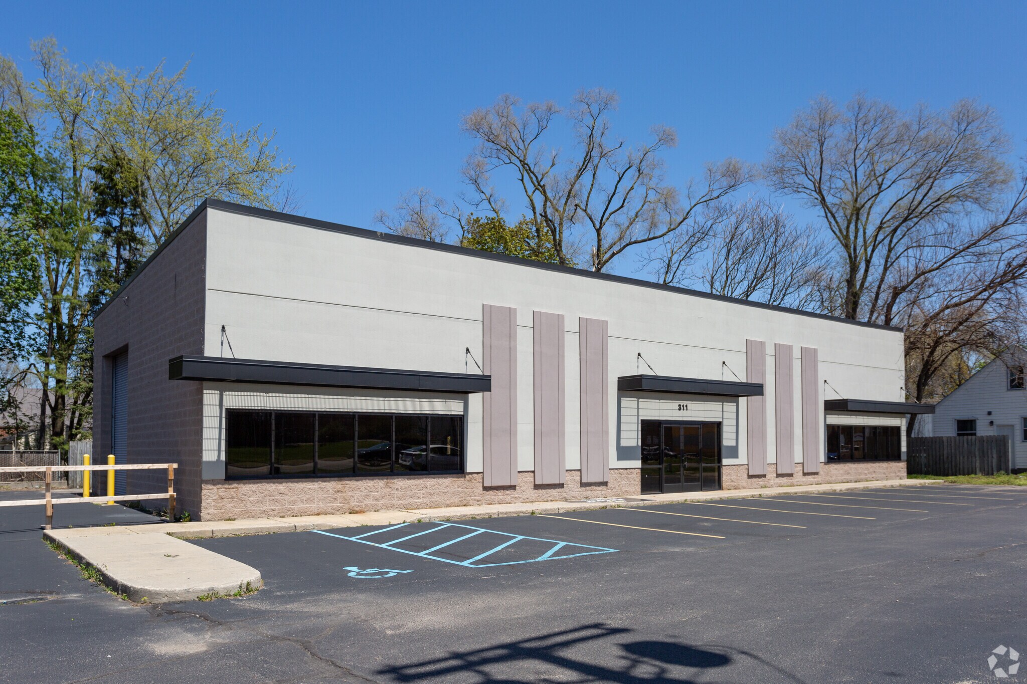 311 28th St SE, Grand Rapids, MI for sale Primary Photo- Image 1 of 1