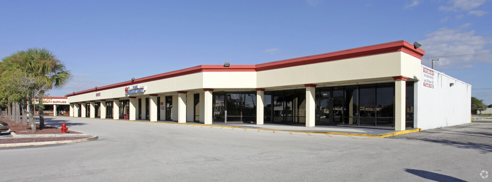 2009-2111 S US Highway 1, Fort Pierce, FL for lease - Building Photo - Image 3 of 14