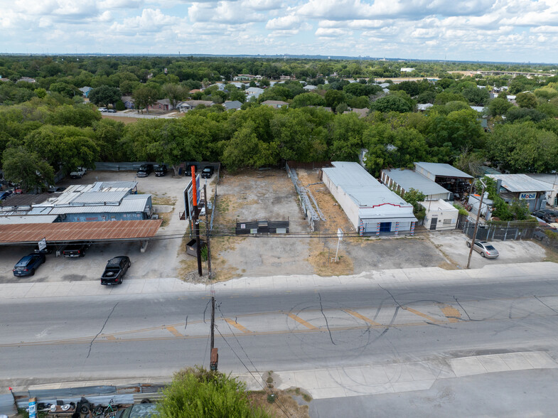 2131 Frio City rd, San Antonio, TX for lease - Primary Photo - Image 1 of 5