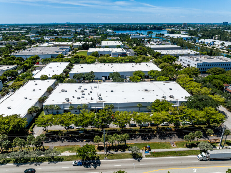 1400 NW 88th Ave, Doral, FL for lease - Building Photo - Image 3 of 3