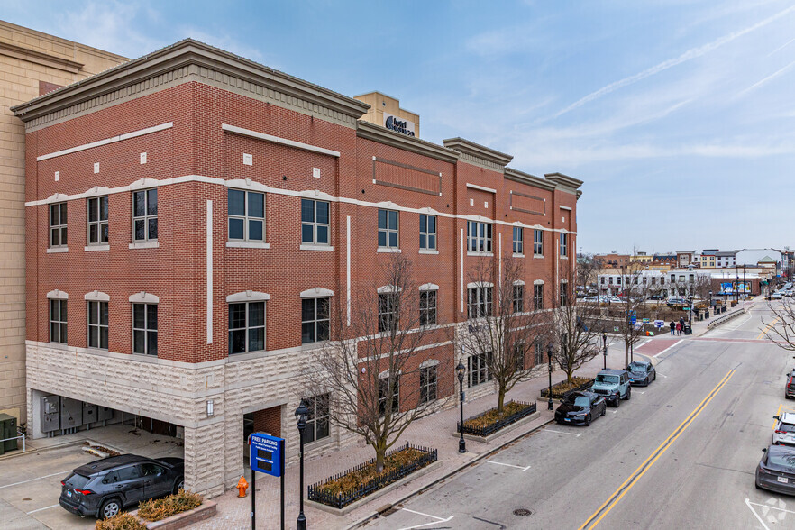 401 S Main St, Naperville, IL for lease - Building Photo - Image 2 of 5