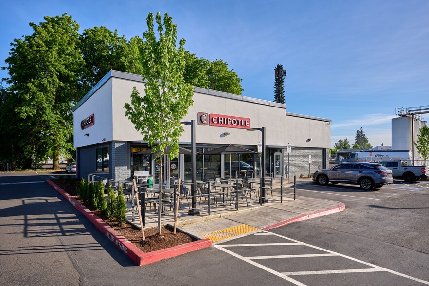 597 SW 1st Ave, Canby, OR for sale - Building Photo - Image 1 of 6