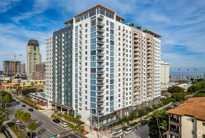 330 3rd St S, Saint Petersburg, FL for sale - Primary Photo - Image 1 of 1