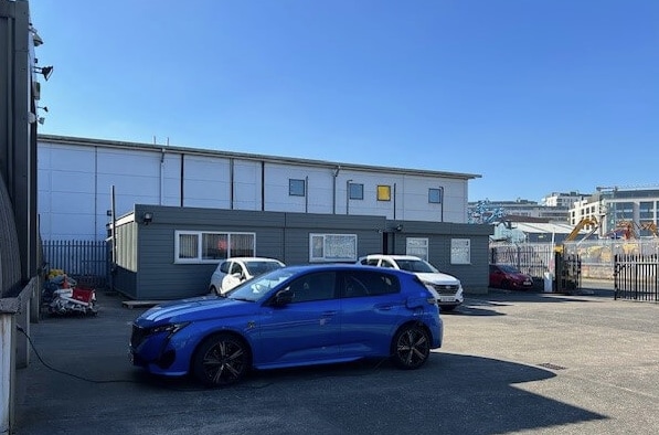 Old Channel Road Titanic Quarter portfolio of 3 properties for sale on LoopNet.com - Primary Photo - Image 2 of 3