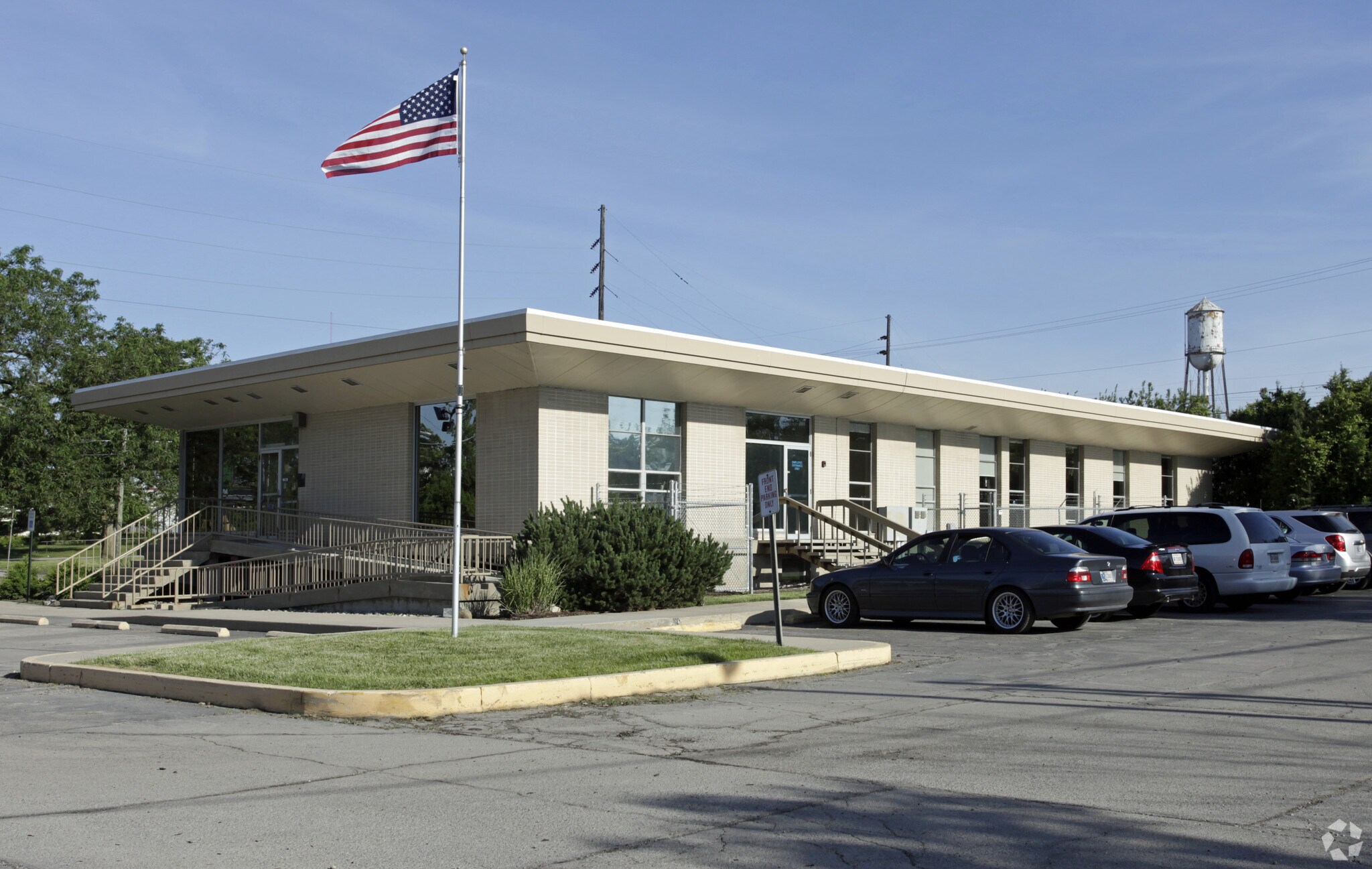 2013 S Anthony Blvd, Fort Wayne, IN for sale Primary Photo- Image 1 of 1