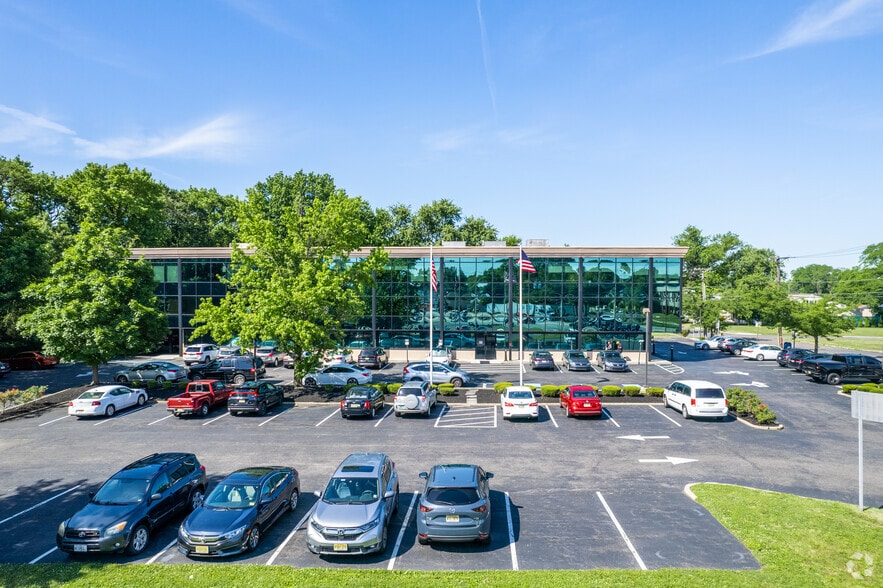523 Hollywood Ave, Cherry Hill, NJ for lease - Building Photo - Image 3 of 13