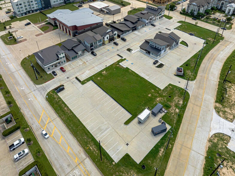 225 Bella Katy Dr, Katy, TX for lease - Aerial - Image 3 of 34