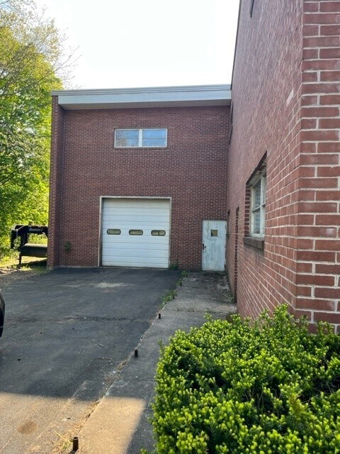 261 Kensington Rd, Berlin, CT for lease Building Photo- Image 1 of 8
