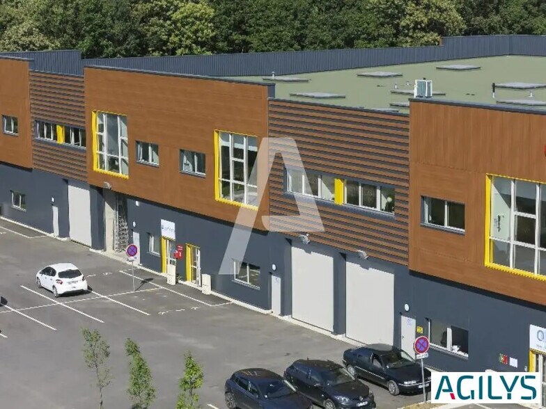 Flex in Villebon-sur-Yvette for sale - Building Photo - Image 3 of 14