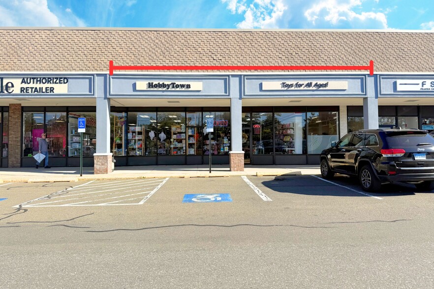 837-923 Post Rd, Fairfield, CT for lease - Building Photo - Image 3 of 14