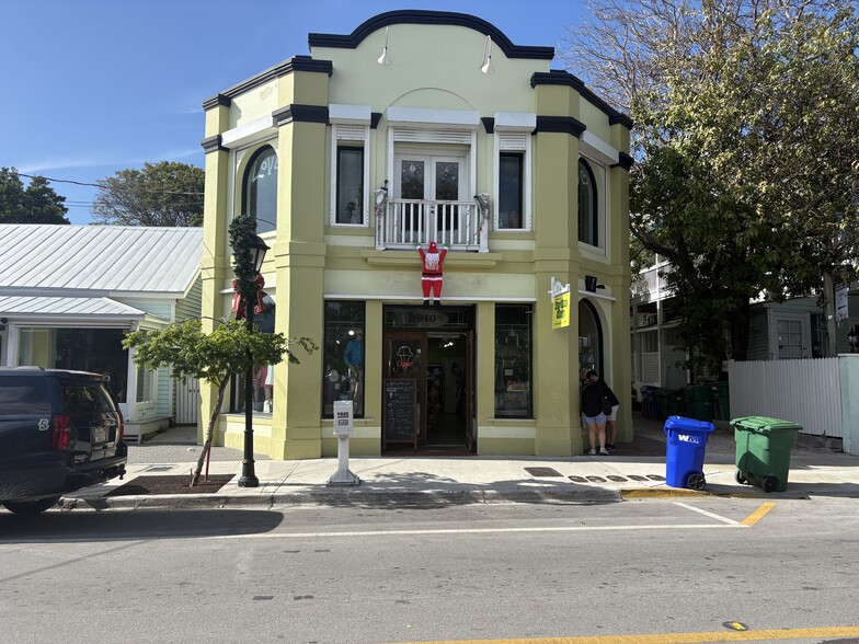 910-914 Duval St, Key West, FL for lease - Building Photo - Image 1 of 2