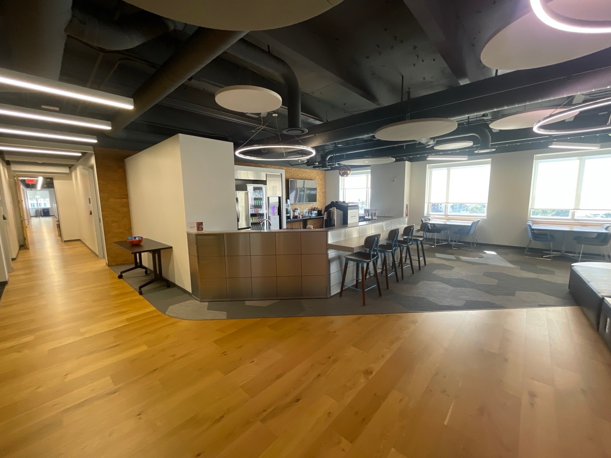 302 Knights Run Ave, Tampa, FL for lease Interior Photo- Image 1 of 9