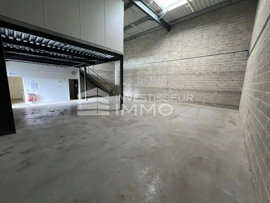 Flex in Meaux for sale Building Photo- Image 1 of 6