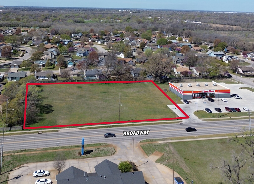 5300 S Broadway Ave, Wichita, KS for sale - Building Photo - Image 1 of 4