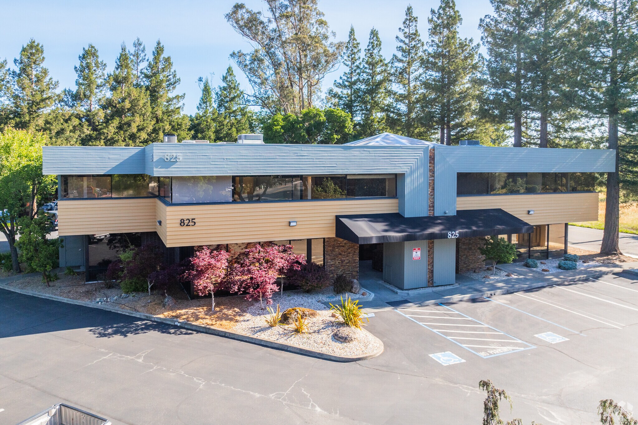 825 Gravenstein Hwy N, Sebastopol, CA for lease Building Photo- Image 1 of 16