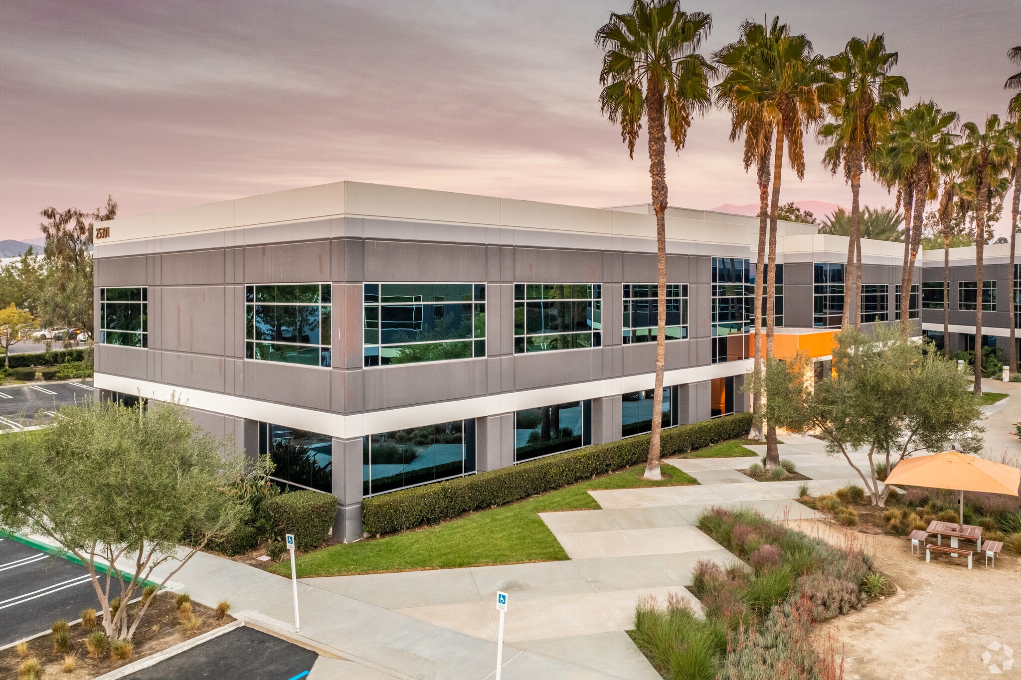 25391 Commercentre Dr, Lake Forest, CA for lease Primary Photo- Image 1 of 35