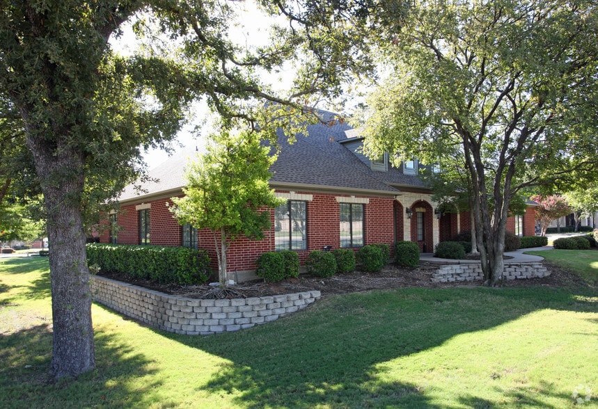 702 S Denton Tap Rd, Coppell, TX for lease - Building Photo - Image 2 of 7