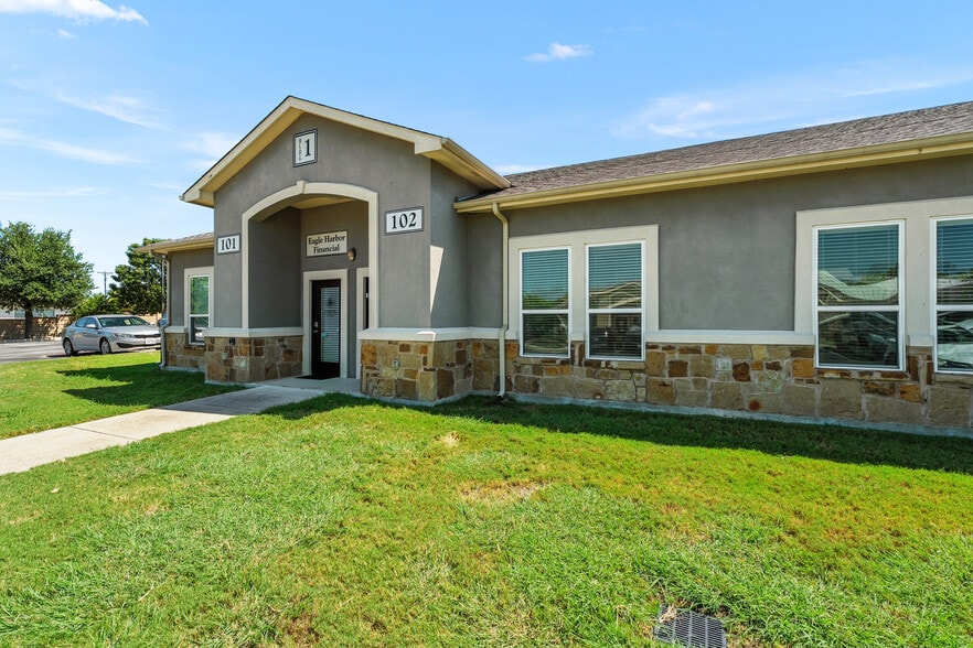 1490 Rusk Rd, Round Rock, TX for lease - Building Photo - Image 3 of 26