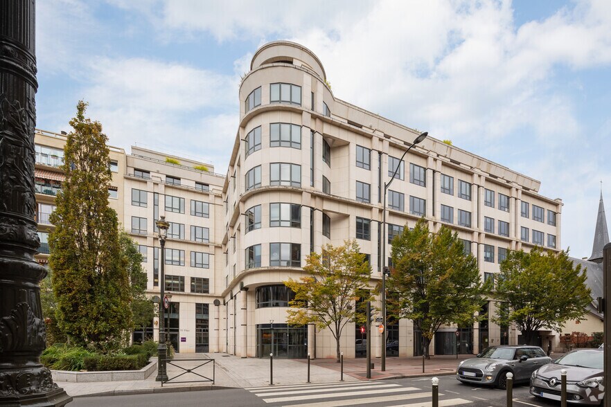 11 Place Du General Leclerc, Levallois-Perret for lease - Primary Photo - Image 1 of 3