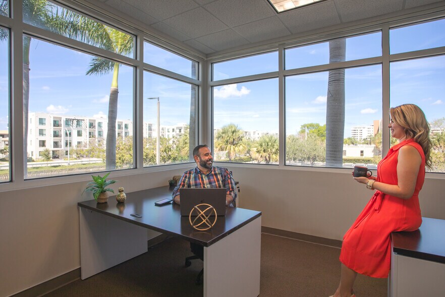 8200 NW 41st St, Miami, FL for lease - Interior Photo - Image 3 of 6