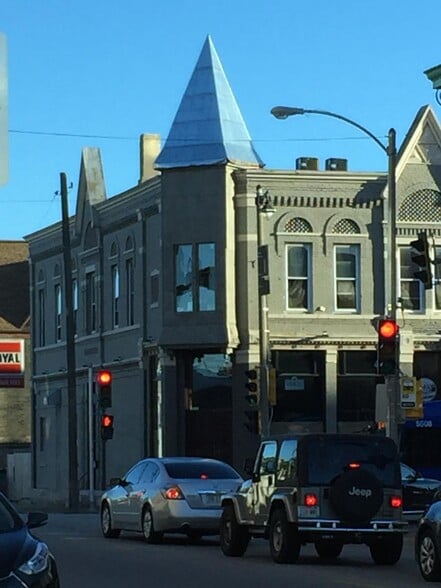 534-538 W National Ave, Milwaukee, WI for sale - Building Photo - Image 1 of 23