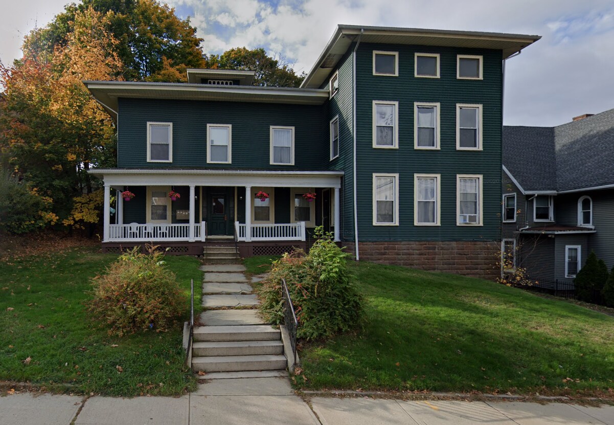 113 E Main St, Meriden, CT for sale Primary Photo- Image 1 of 1