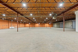 1350-1390 N Colorado St, San Antonio, TX for lease Building Photo- Image 2 of 6