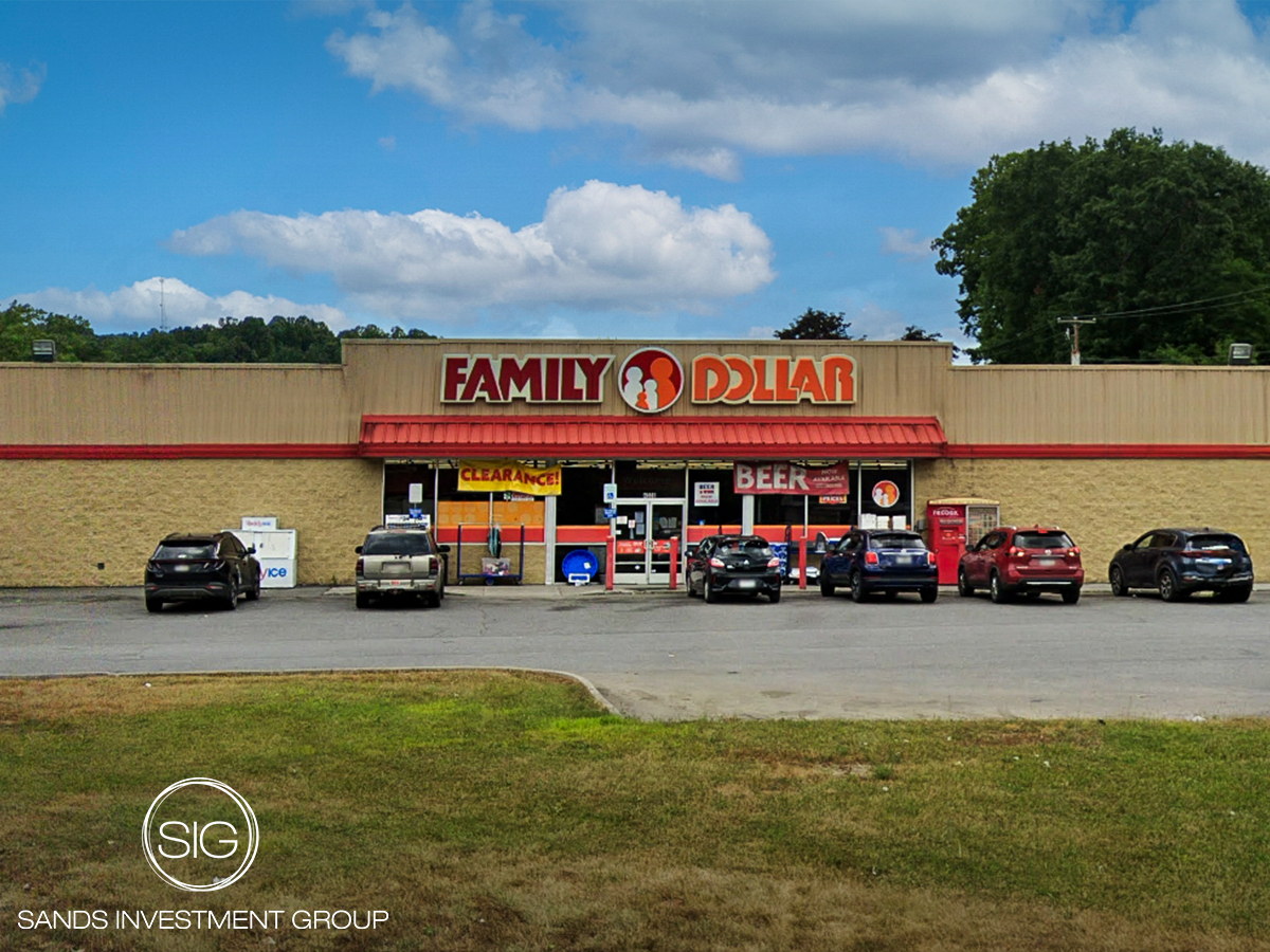 2-Unit Family Dollar Portfolio - VA & WV portfolio of 2 properties for sale on LoopNet.com Building Photo- Image 1 of 5