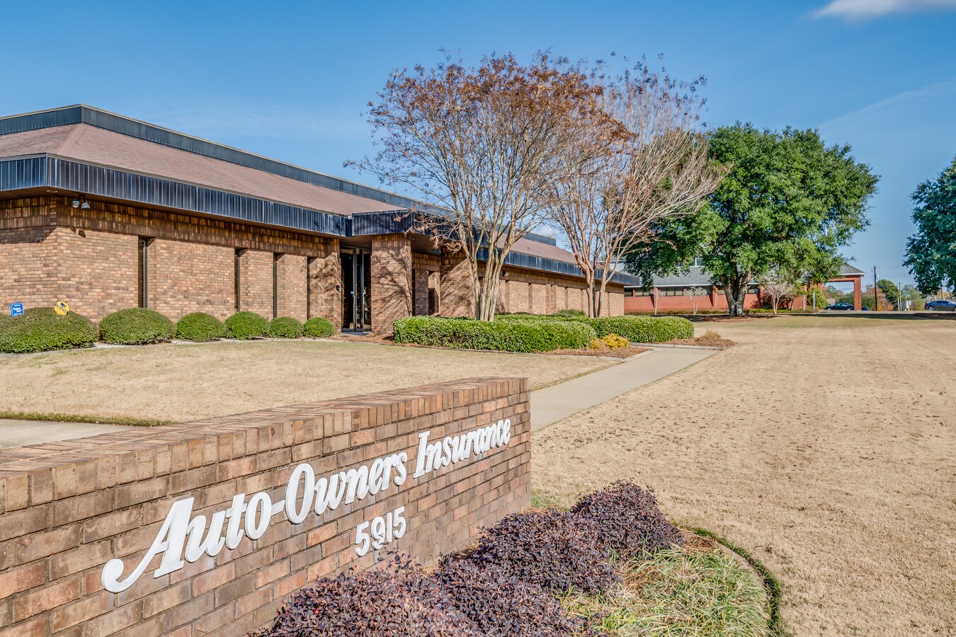 5915 Carmichael Rd, Montgomery, AL 36117