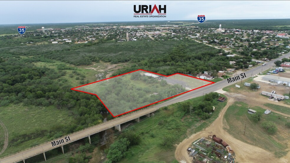 821 S Main, Cotulla, TX 78014
