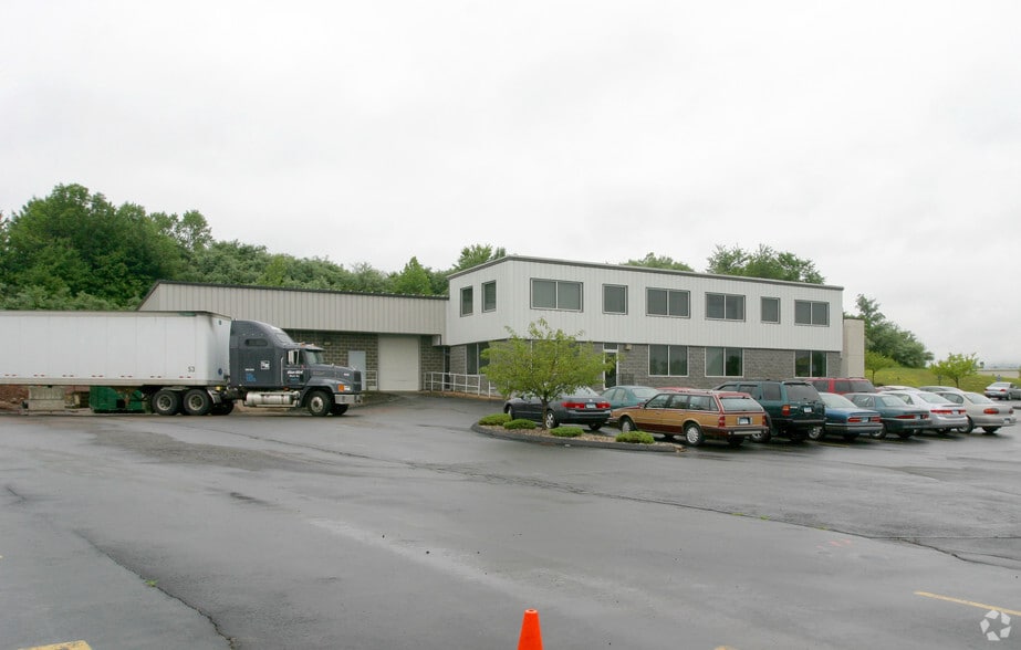 5 Progress Dr, Cromwell, CT for sale - Primary Photo - Image 1 of 1