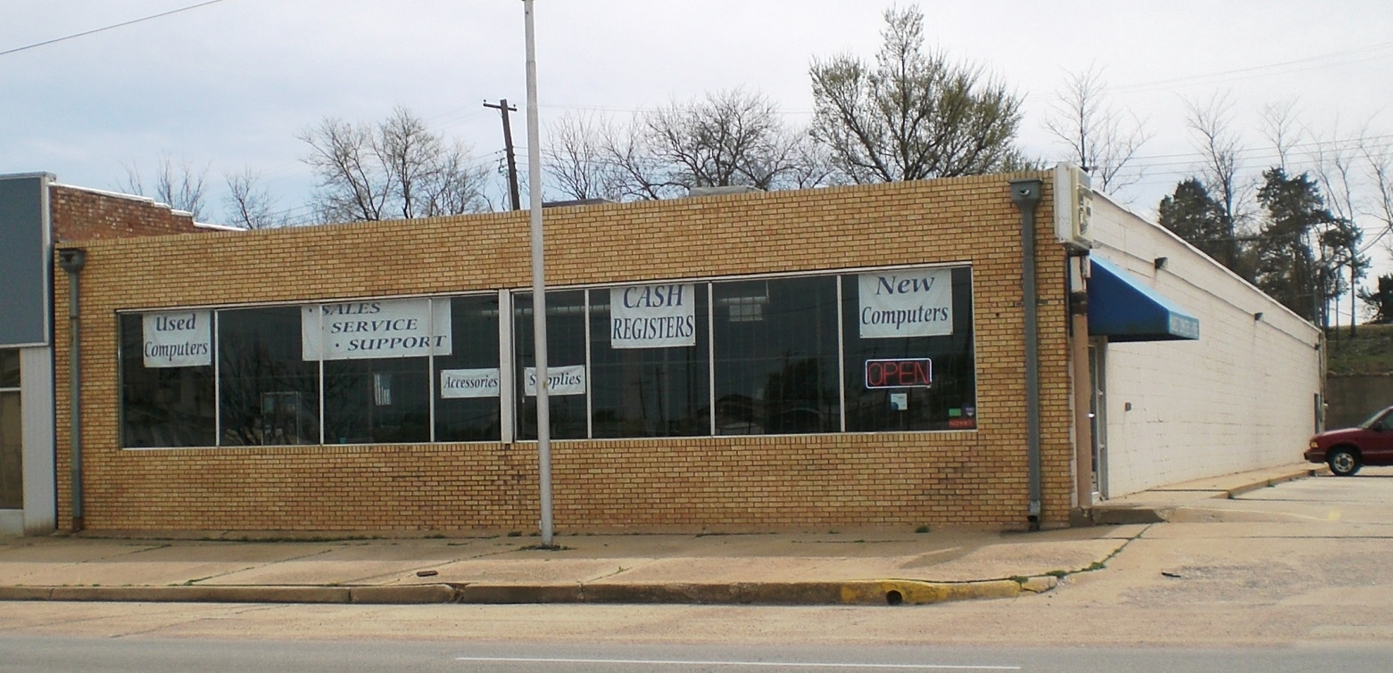 311 E Maine St, Enid, OK for sale Primary Photo- Image 1 of 1