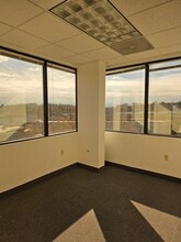 400 Bayonet St, New London, CT for sale Interior Photo- Image 1 of 19