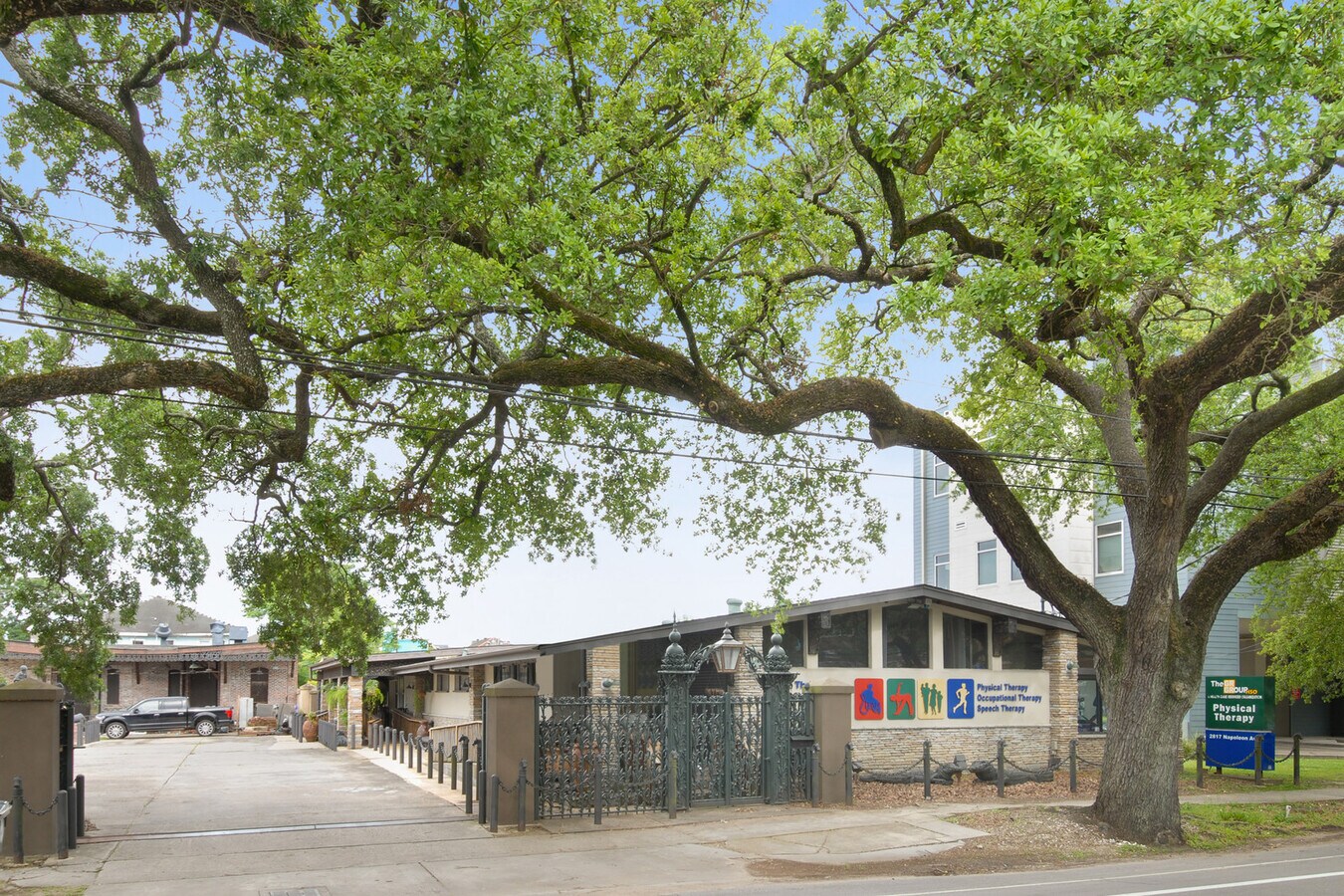 2817 Napoleon Ave, New Orleans, LA 70115