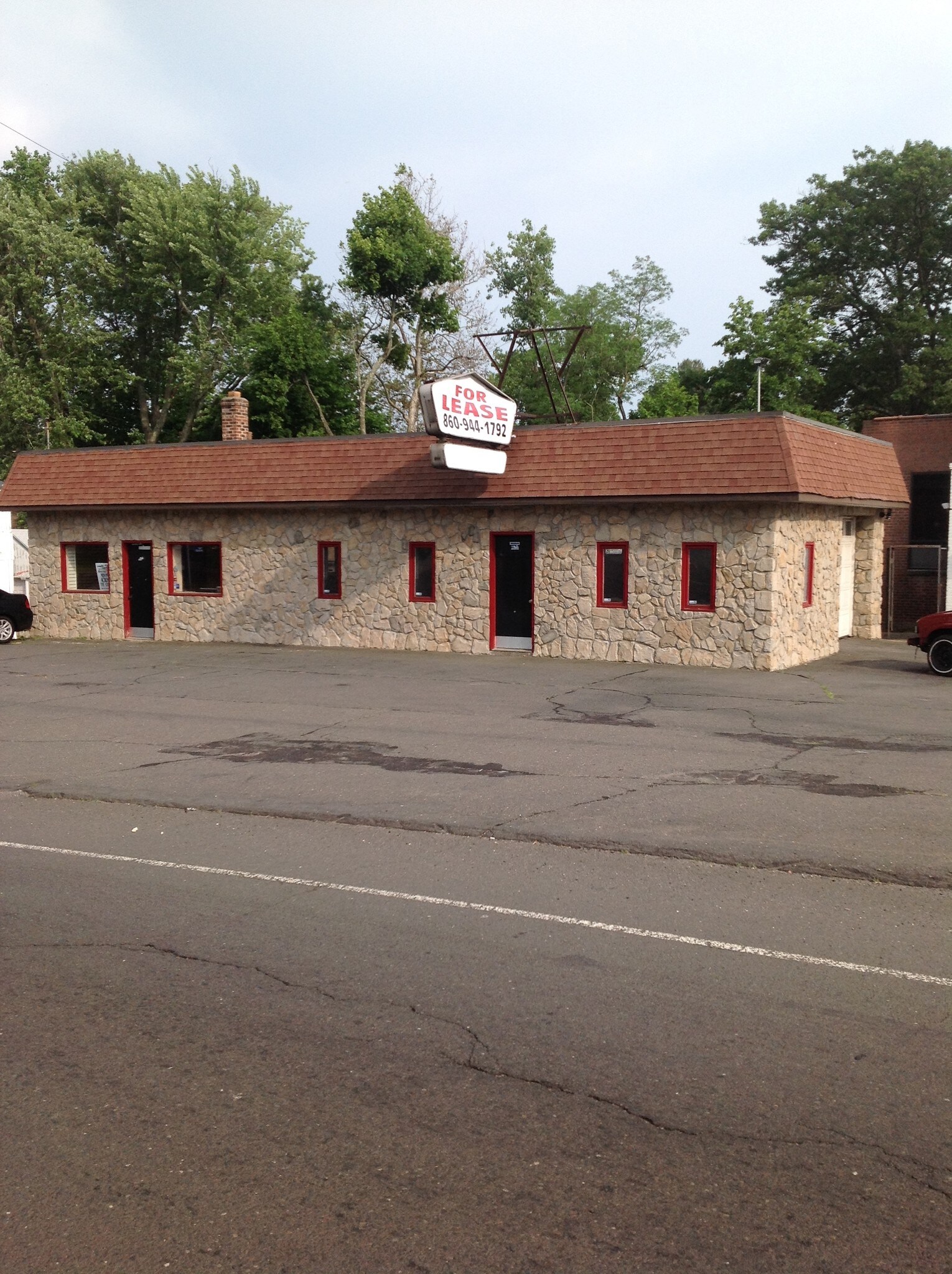 258 Riverside Ave, Bristol, CT for sale Primary Photo- Image 1 of 1