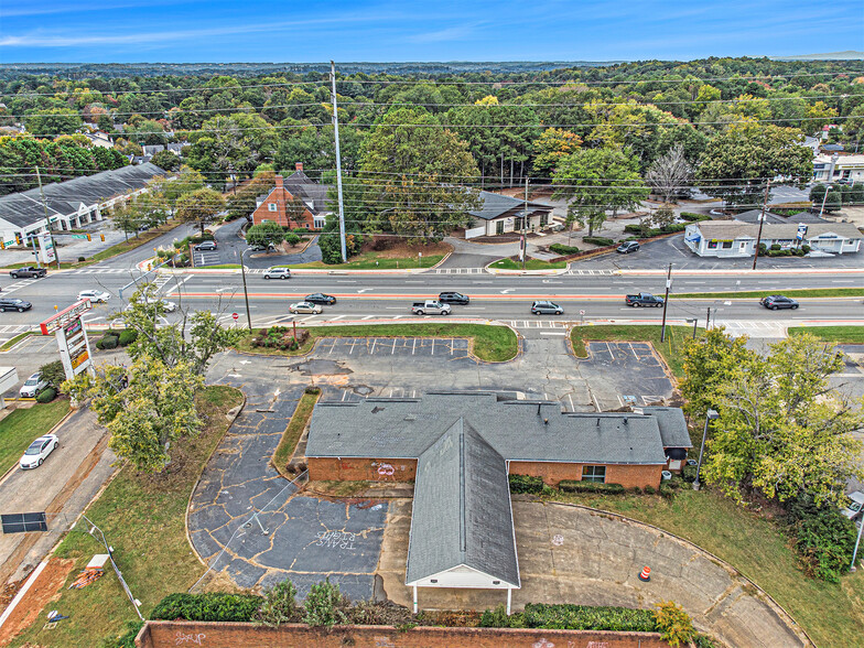 2674 Sandy Plains Rd, Marietta, GA for sale - Building Photo - Image 3 of 9