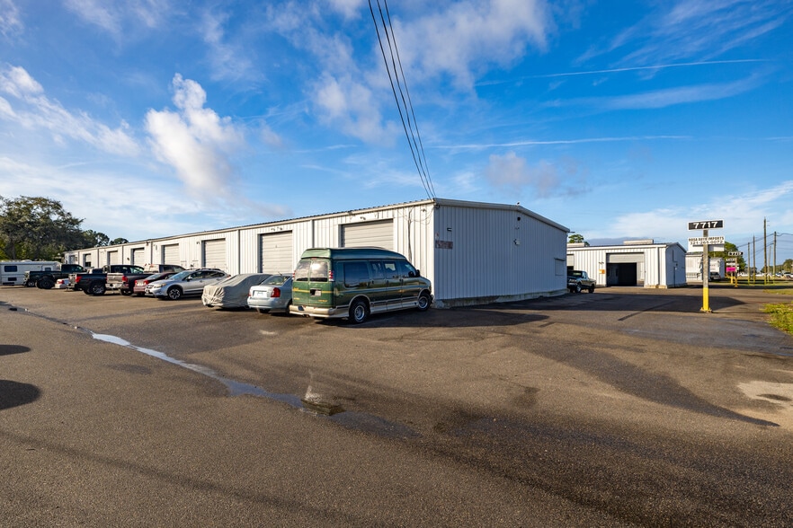 Bayspace at Ellis Road - Automotive Property