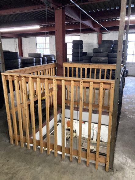 568 Madison Ave, Paterson, NJ for sale - Interior Photo - Image 2 of 3