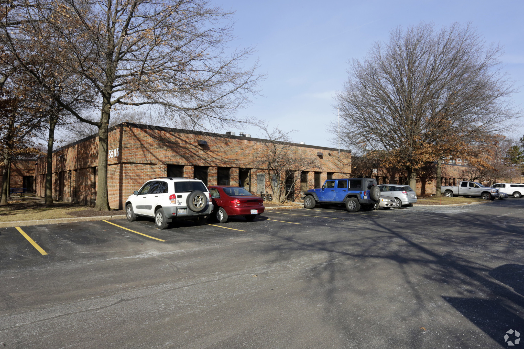 5505 N Cumberland Ave, Chicago, IL for lease Primary Photo- Image 1 of 8