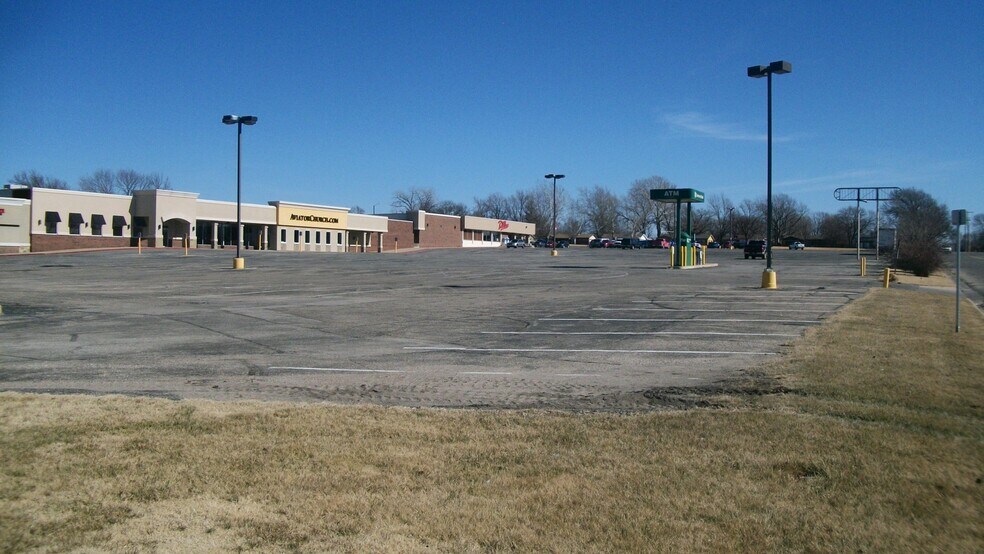 200-260 W Greenway Ct, Derby, KS for sale - Building Photo - Image 1 of 1