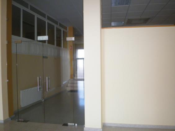 Retail in Ponferrada, León for lease - Building Photo - Image 3 of 11