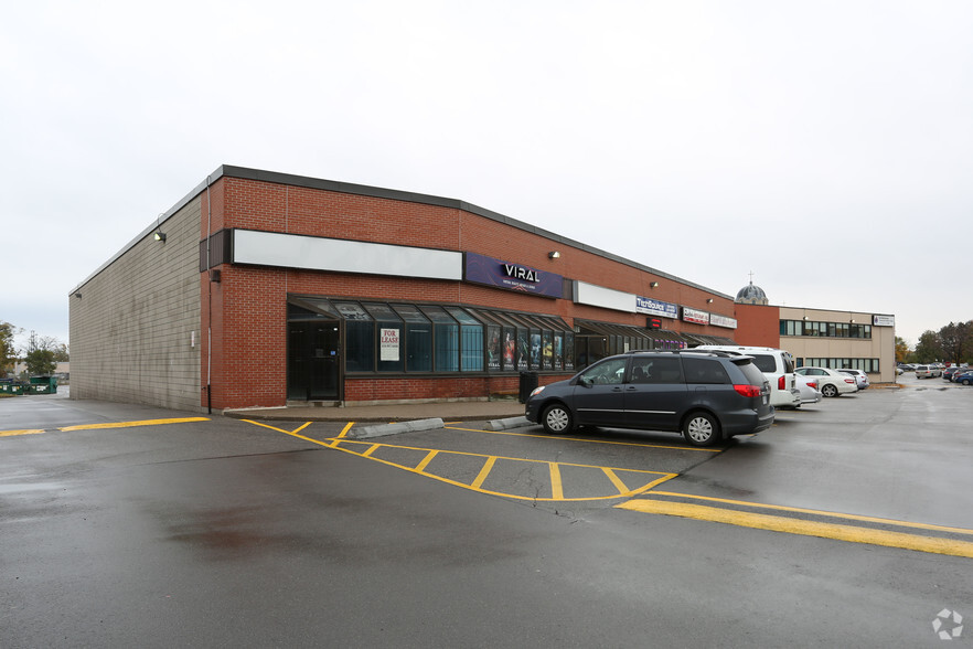 2555 Dixie Rd, Mississauga, ON for lease - Building Photo - Image 3 of 5