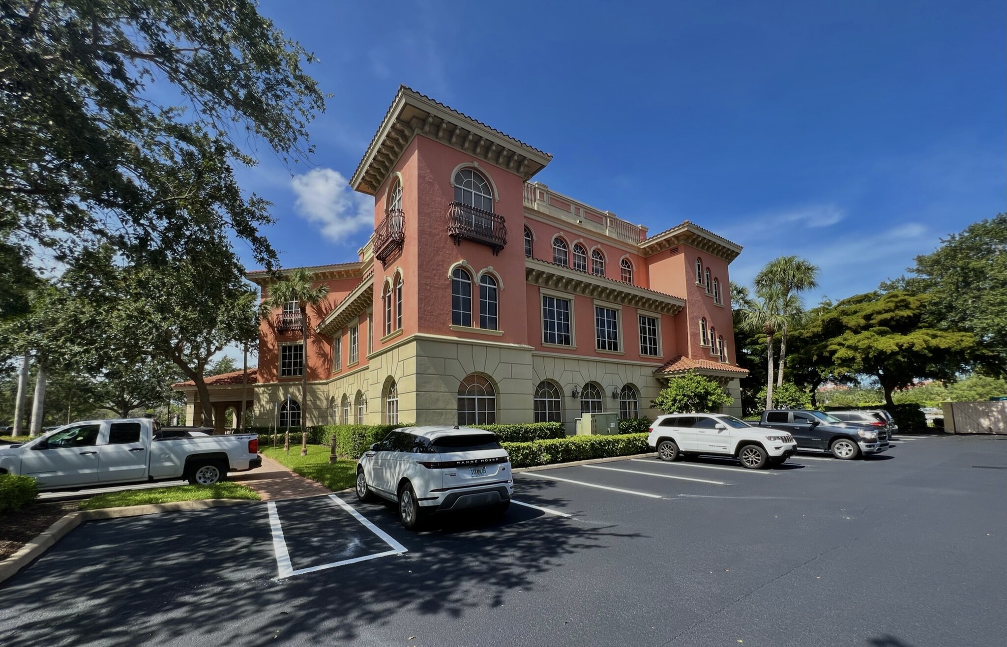 8200 Health Center Blvd, Bonita Springs, FL for lease Building Photo- Image 1 of 3