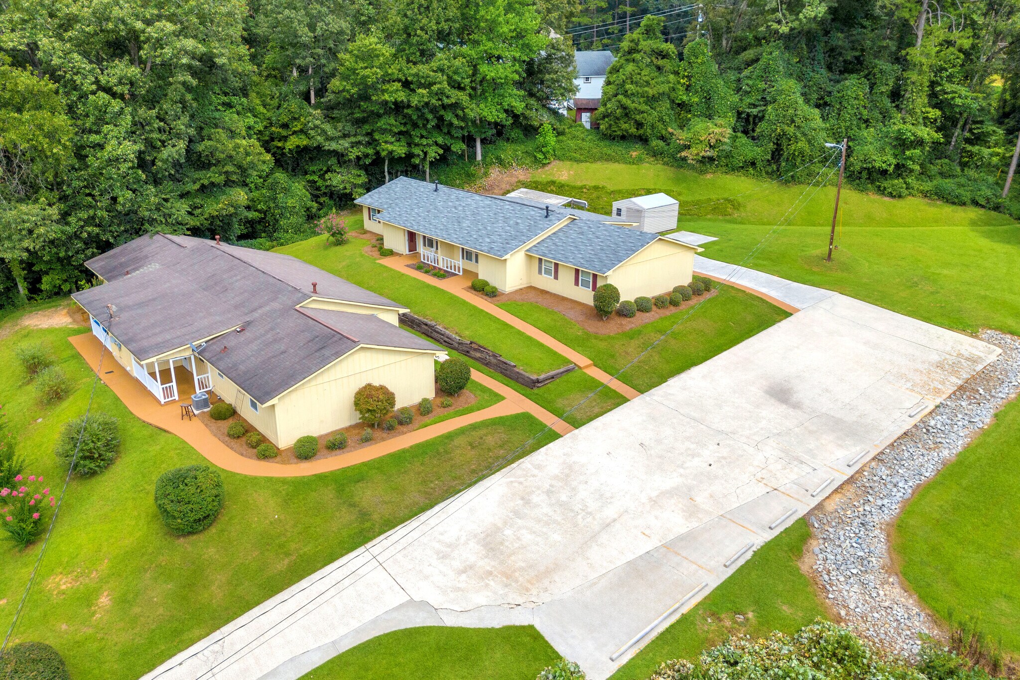 139-145 Remsdale St, Toccoa, GA for sale Primary Photo- Image 1 of 1